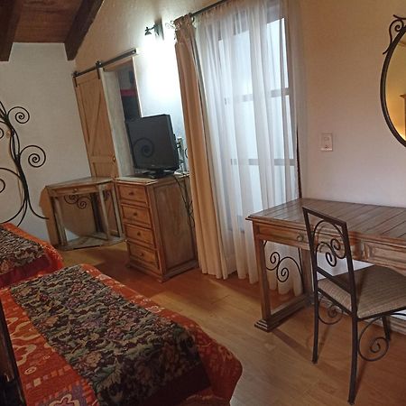 Hotel Casavieja Сан-Кристобаль-де-Ла-Касас Экстерьер фото