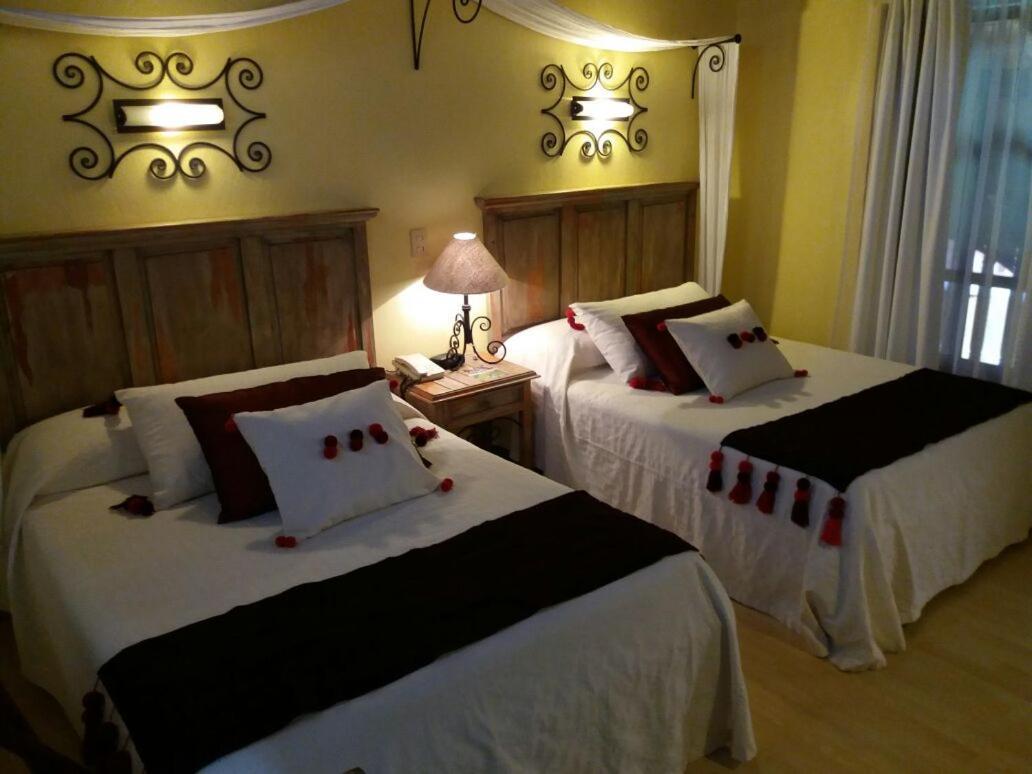 Hotel Casavieja Сан-Кристобаль-де-Ла-Касас Экстерьер фото