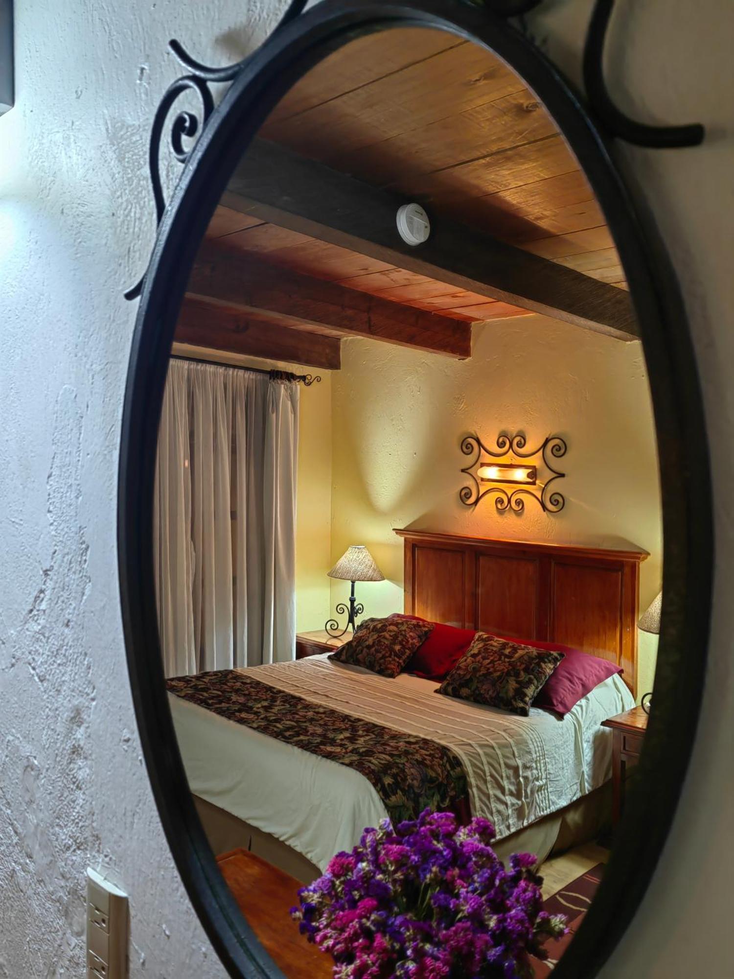 Hotel Casavieja Сан-Кристобаль-де-Ла-Касас Экстерьер фото