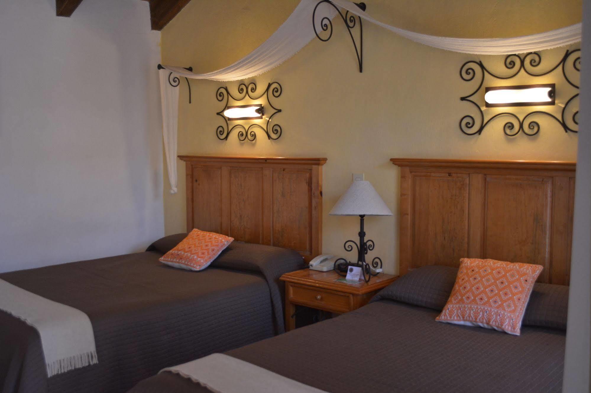 Hotel Casavieja Сан-Кристобаль-де-Ла-Касас Экстерьер фото